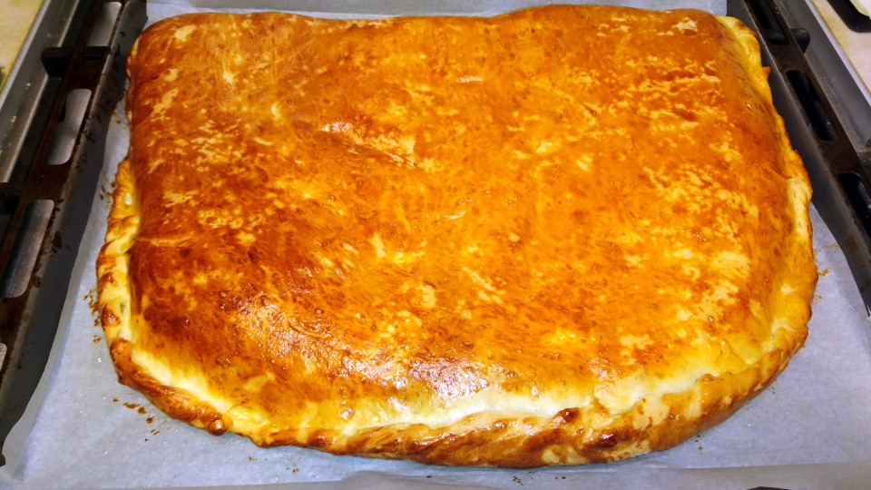 Пирог с яблоками и шоколадом